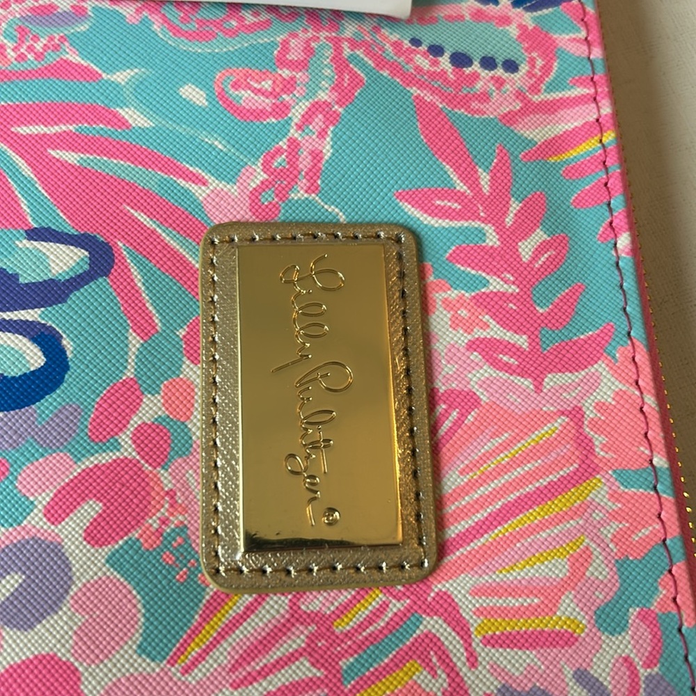 Lilly Pulitzer Splendor in the Sand Brand New  Tech Pouch - Picture 15 of 16